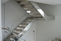 escadas-em-aco-inox-para-piscina-estante-residencia-006